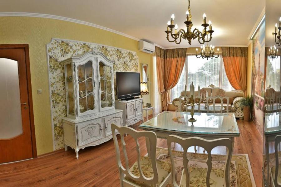 Luxury Apartment Amalfi 300 M From The Beach Varna Buitenkant foto